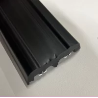 fenderlist-profil-click-pvc-sort-square-profil-82mm